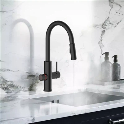 ברז מים חמים מיידי דיגיטלי